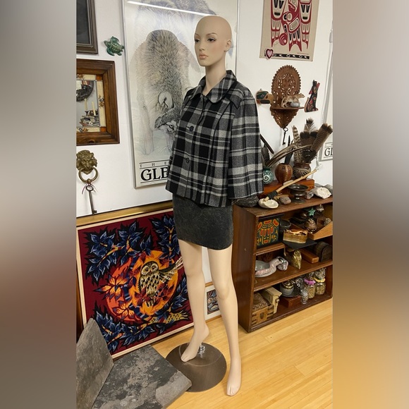 Wide Line Plaid Woolen Cardigan with Cute Big Buttons - Picture 8 of 12